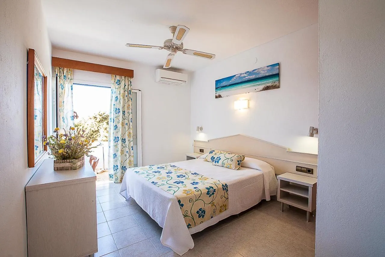 Sol Y Mar Hotel Playa Migjorn Guest house